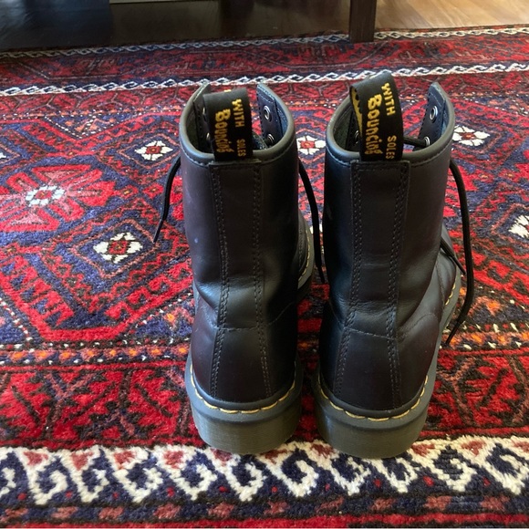 Dr. Martens 1460 WOMEN'S SMOOTH LEATHER LACE UP BOOTS size 8 - Picture 4 of 8